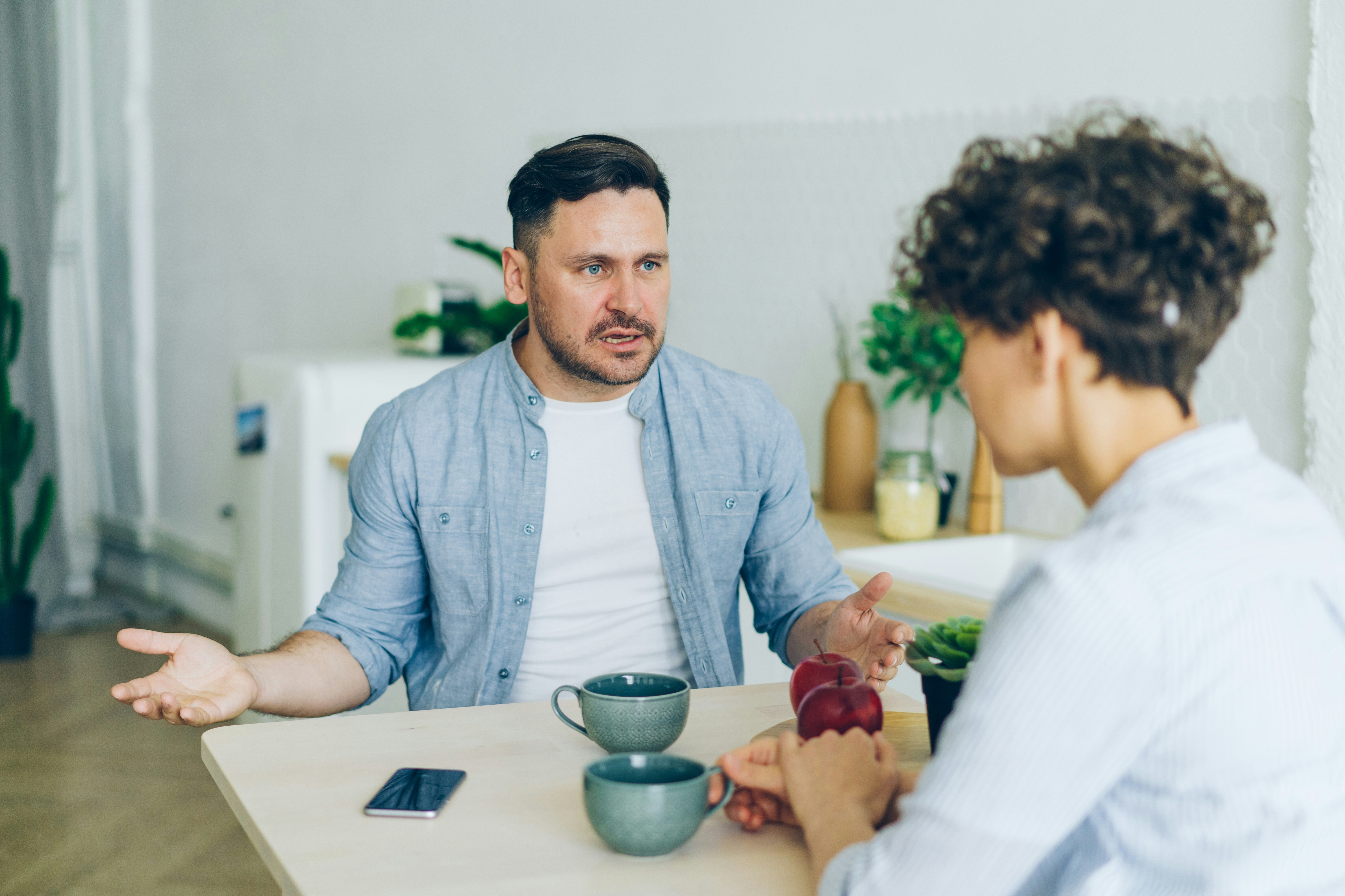 How To Manage Workplace Conflict With Confidence